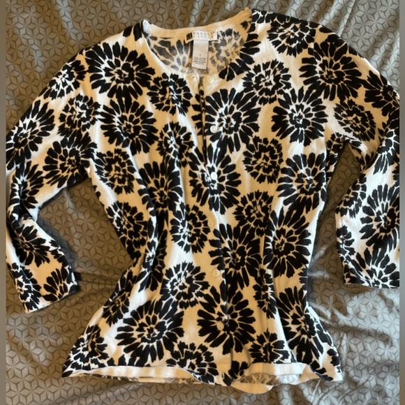 Carol Little Sweater - Picture 1 of 3